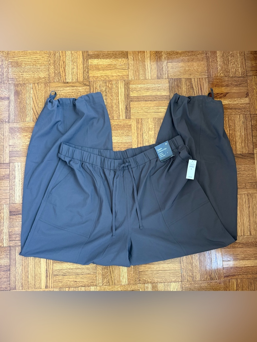 NWT GapFit Runaround Pant - Size XL